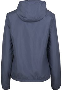 Giacca leggera blu navy con cappuccio, caratterizzata da una trama liscia, polsini elasticizzati e una vita cintrata per un look aderente.