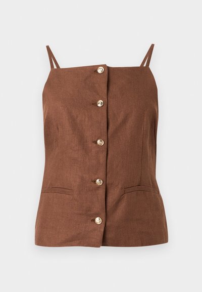 Καφέ αμάνικο τοπ με λεπτές τιράντες, μπροστινό κούμπωμα με πέντε χρυσά κουμπιά και δύο μικρές μπροστινές τσέπες.