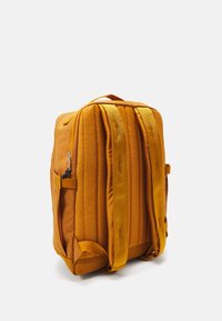 The North Face BERKELEY DAYPACK UNISEX - Ryggsekk - timber tan/black