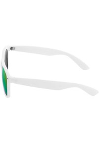 Ochelari de soare din plastic alb, cu rame pătrate și lentile cu nuanță verde. Temele sunt plate și ușor curbate la capete.