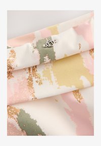 Unausgewählt, cream pink camo foil