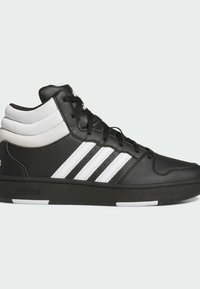 Czarno-białe wysokie trampki Adidas z trzema białymi paskami, wyściełanym kołnierzem kostki, czarnymi sznurówkami i gumową podeszwą z białymi akcentami.