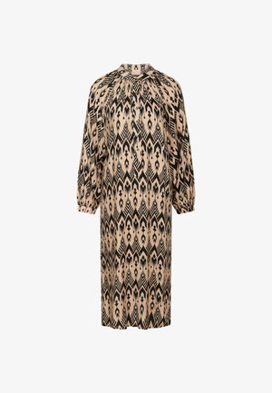 Beige värviga nööbisriided musta geomeetrilise mustriga. Omab volditud kaelust ja pikki, balloonistiilis varrukaid, millel on kitsendatud mansetid.