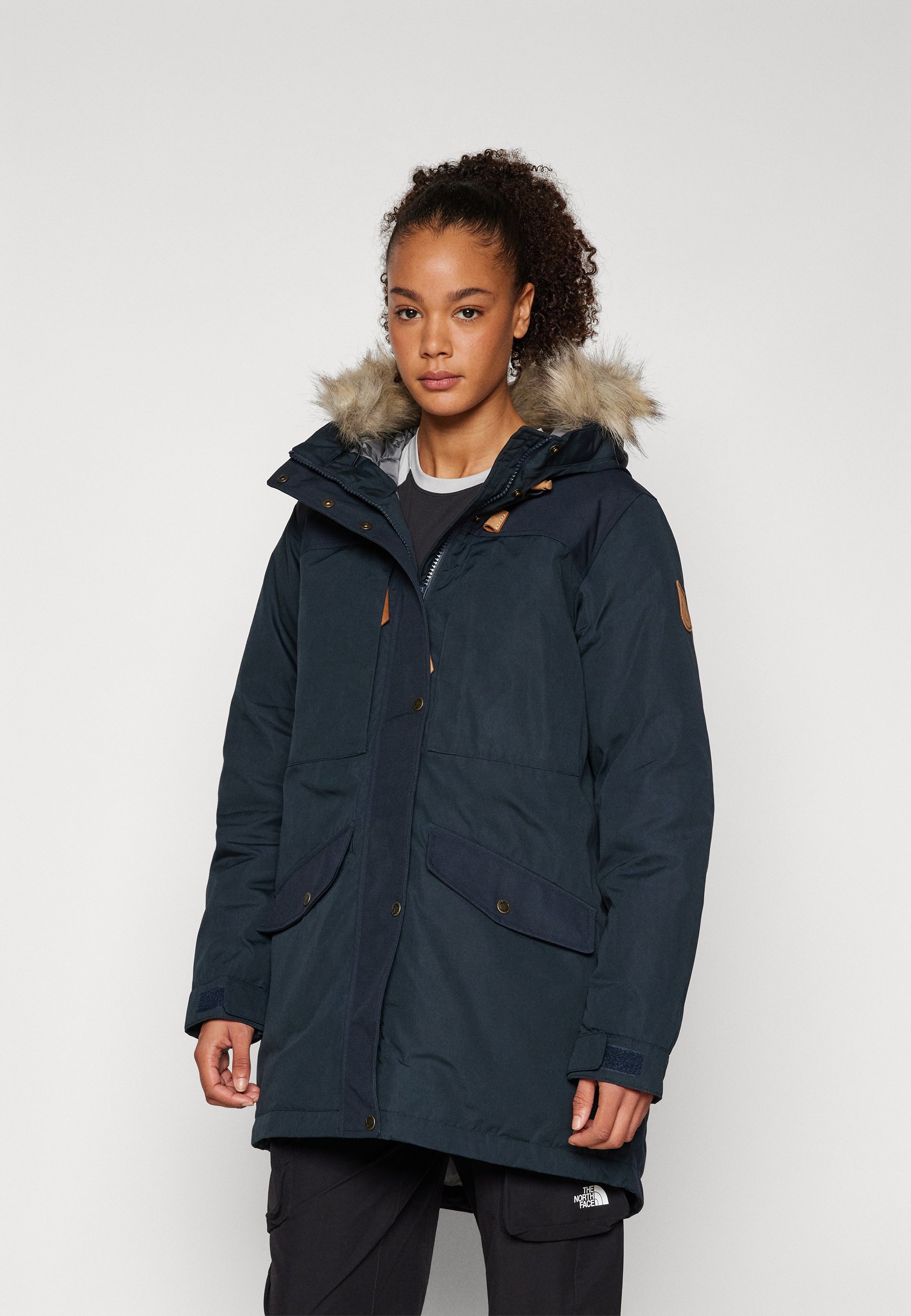 Fjällräven SINGI DOWN JACKET W - Down coat - dark navy/dark blue 