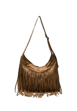 Sac bandoulière en cuir marron avec longues franges et petits clous métalliques, doté d'une sangle réglable et d'une forme souple et décontractée.