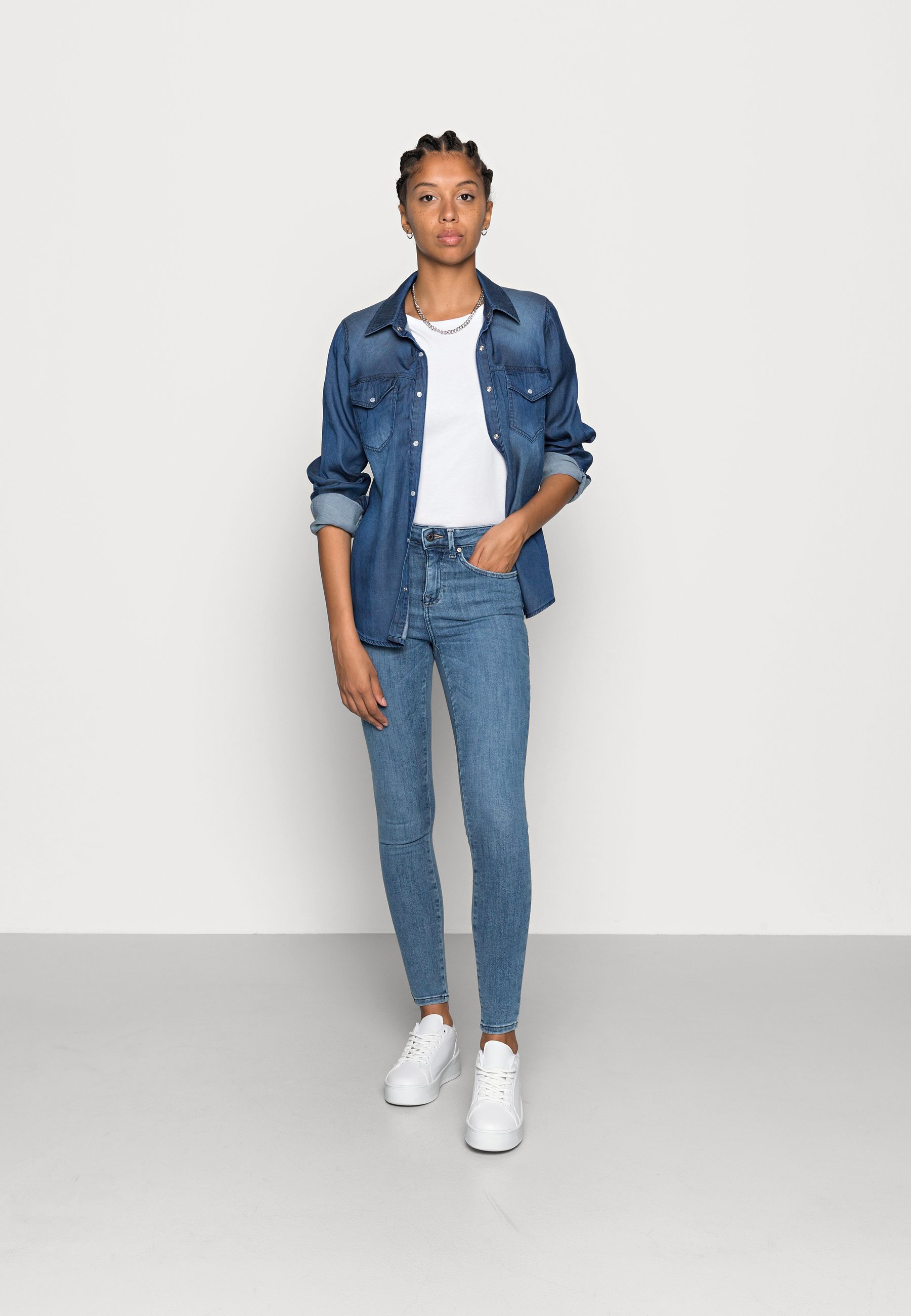 ONLY ONLPOWER MID PUSH UP - Jeans Skinny Fit - light blue denim/carta da  zucchero - Zalando.it