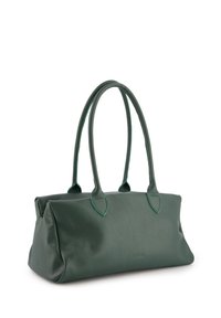 Grüne Lederhandtasche mit zwei länglichen Griffen, rechteckiger Form, glatter Textur und genähten Details. Markenlogo auf der Seite geprägt.