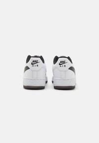 Nike Sportswear AIR FORCE 1 LV8 UNISEX - Tenisice - white/black