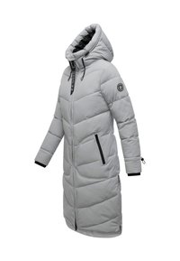 Manteau d'hiver long et léger gris clair, avec capuche, fermeture éclair frontale, poches zippées et poignets ajustables noirs.