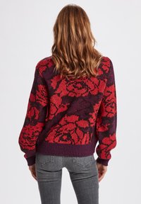 Nümph Neule - red