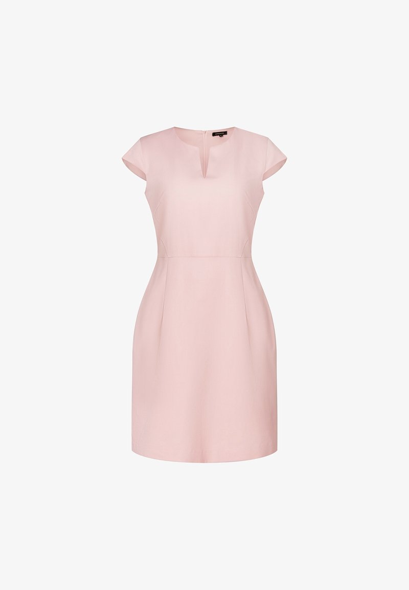 Rosa Kurzarmkleid mit V-Ausschnitt, enganliegendem Oberteil, plissiertem Rock und glatter Textur. Einfaches Design ohne zusätzliche Akzente.