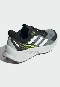 adidas Terrex SOULSTRIDE FLOW - Löparskor terräng - silver   crystal white   lucid lemon