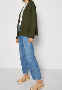 GAP Kofta - khaki