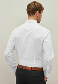 Next  SLIM FIT  biały