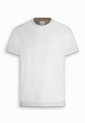 Maglietta bianca semplice a maniche corte con scollo tondo, vestibilità classica e dettaglio interno del collo beige tenue.