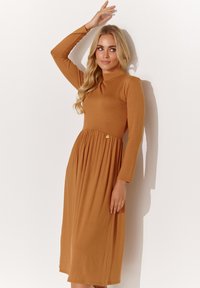 Makadamia DRESS WITH A STAND-UP COLLAR - Sukienka letnia