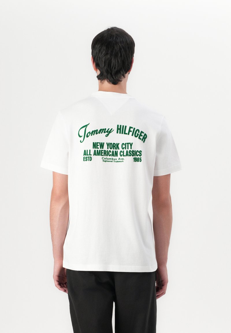 Tommy Hilfiger AMERICAN CLASSICS TEE - T-shirt estampada - white