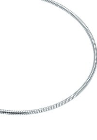 Collier en métal argenté avec un design de chaîne serpent flexible, présentant une finition lisse et polie ainsi que des segments entrelacés.