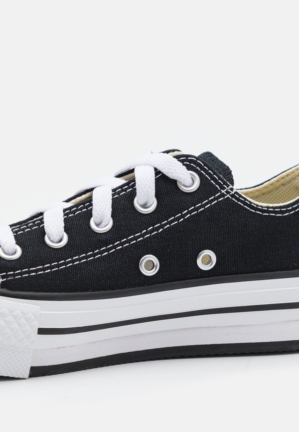 CHUCK TAYLOR ALL STAR LIFT UNISEX - Trainers4