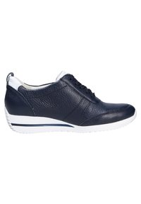 Marineblaue Ledersneaker mit strukturierter Oberfläche, weißen Akzenten und abgerundetem Zehenbereich. Verfügt über eine Schnürung an der Vorderseite und eine gepolsterte Sohle für Komfort.