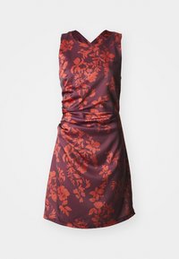 Robe sans manches en satin bourgogne profond, ornée d'un motif floral dans des nuances de rouge. Décolleté en V avec des fronces à la taille.
