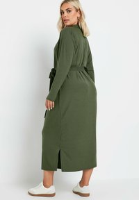 Yours Clothing Maksimekko - green