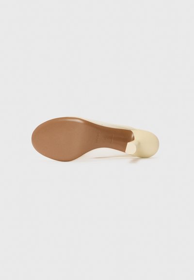 NEOUS AMALTHEA - Šľapky na opätku - cream