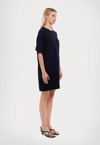 Max Mara Leisure EDILE - Svetríkové šaty - blu