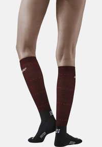 CEP INFRARED RECOVERY SOCKS WOMEN - MADE IN GERMANY - Calzettoni - black red