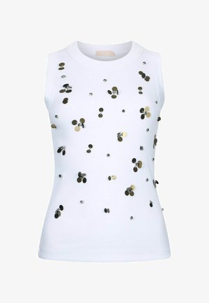 Haut en maille blanc sans manches avec encolure ronde, décoré de sequins noirs et dorés regroupés en grappes ainsi que de petits strass.