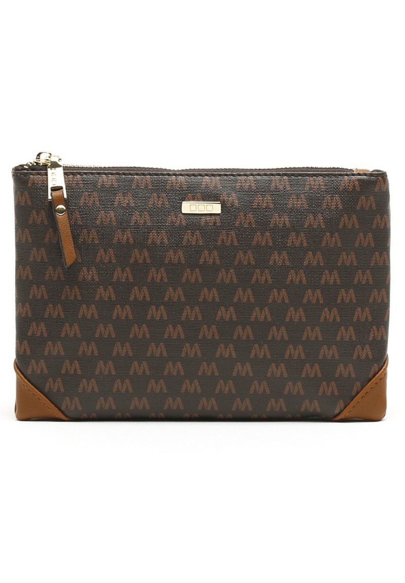 Pochette marron à motif avec quincaillerie dorée, en tissu texturé, fermeture éclair et accents en cuir marron aux coins.