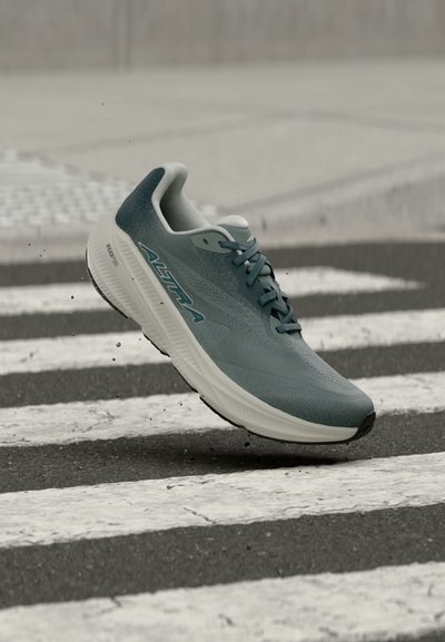 Altra EXPERIENCE FLOW 3
