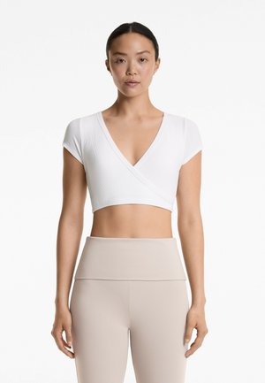 OYSHO RIB SOFT TOUCH CROSSOVER - T-shirt basic - white
