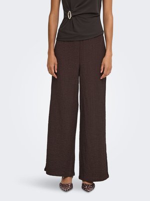 ONLY, WIDE-LEG TROUSERS ONLERIKKA WIDE LEG FIT WIDE-LEG TROUSERS - Pantaloni - coffee bean