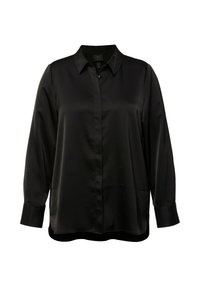 Camicia nera in satin con maniche lunghe, colletto a punta, chiusura frontale con bottoni e orlo curvo. Presenta una texture liscia e una vestibilità comoda.
