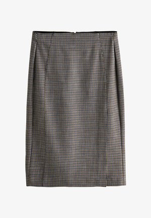 Jupe crayon longueur genou à motif écossais présentant des couleurs bleu, marron et crème. Fabriquée en tissu texturé avec une fermeture éclair au dos.