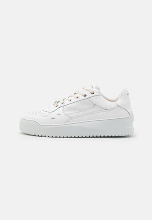 AVENUE CRUMBS UNISEX - Sneakers laag - white