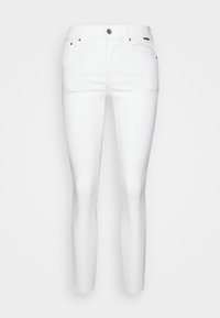 Jeans de mezclilla blanca con un diseño ajustado, que cuentan con un bolsillo frontal, un cierre de botón de metal y detalles de costura mínimos. Textura suave.