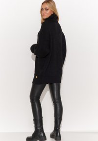 Makadamia - Sweter