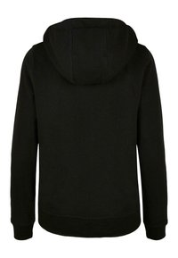 Felpa nera con una consistenza morbida, caratterizzata da un grande cappuccio arrotondato, maniche lunghe e orlo a coste. Il retro è semplice, senza decorazioni.