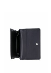 Portefeuille en cuir noir ouvert, montrant plusieurs compartiments et une fermeture à bouton argenté sur fond blanc.