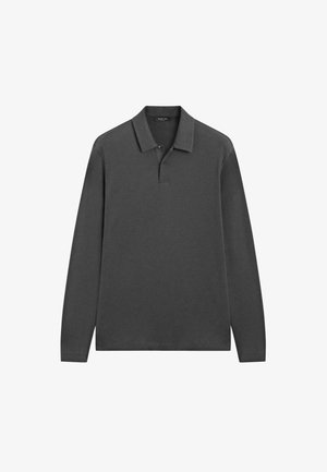 Polo a maniche lunghe in tessuto grigio scuro, con colletto classico, abbottonatura e una finitura liscia e leggermente testurizzata. Nessun motivo o dettaglio aggiuntivo.