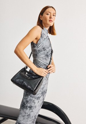 REJINA - Sac à main - black