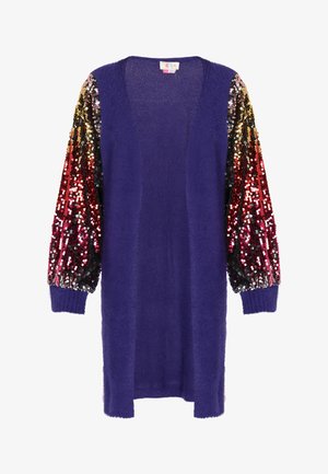 Violetinis kardiganas su atvira priekyje, turintis ilgas pūstines rankoves, papuoštas daugiapalvėmis blizgučiais raudonos, rožinės ir juodos spalvos. Minkšta tekstūra.