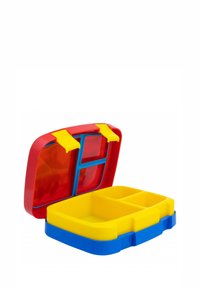 Lunch box in plastica con coperchio rosso, base gialla e dettagli blu. Presenta diversi scomparti gialli e una finestra rossa trasparente sul coperchio.