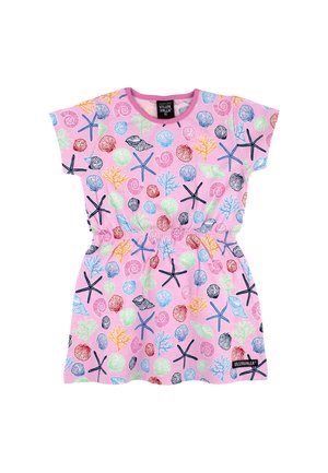 Vestido infantil rosa de manga corta con cintura elástica, decorado con conchas marinas coloridas, estrellas de mar y patrones de coral.