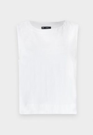 Fehér ujjatlan felső, kerek nyakkivágással, puha anyagból készült. Egyenes szegély, látható minták vagy díszítések nélkül.