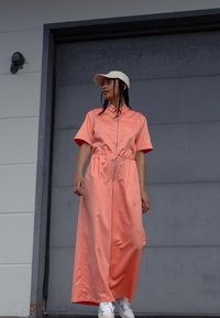 Jordan HERITAGE FLIGHTSUIT - Macacão - crimson bliss