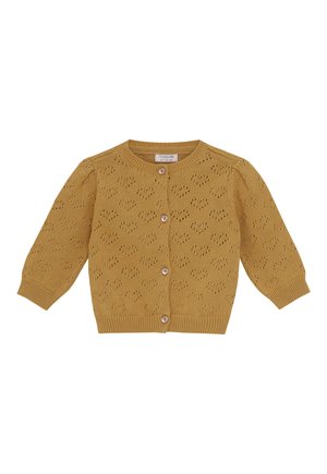 Mosterdgele gebreide babycardigan met lange mouwen, ronde hals, vier knopen en een delicate perforatiepatroon.