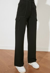 Trendyol Kalhoty - black